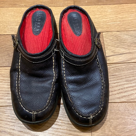 Ralph Lauren Ralph Lauren leather slip on 7.5. ✨30% off bundles. 💜BOGO item! - Picture 1 of 6